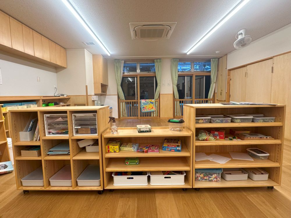 なかよしライブラリー 保育園家具