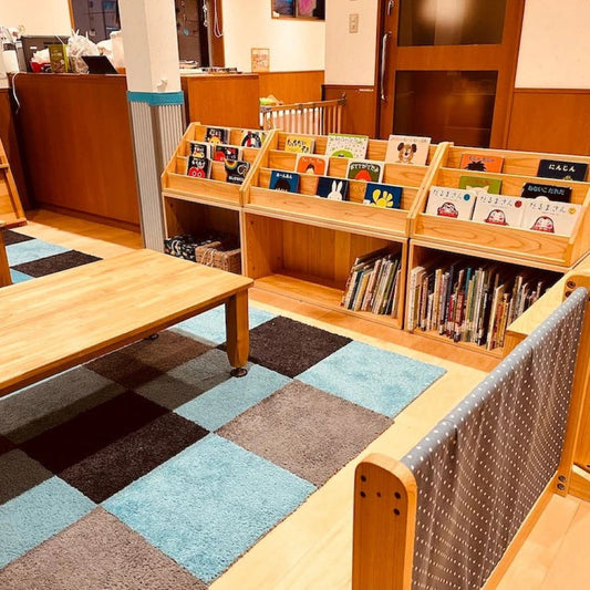 なかよしライブラリー 絵本コーナー