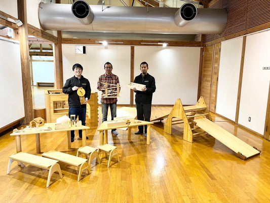高知県立森林研修センター情報交流館に寄贈