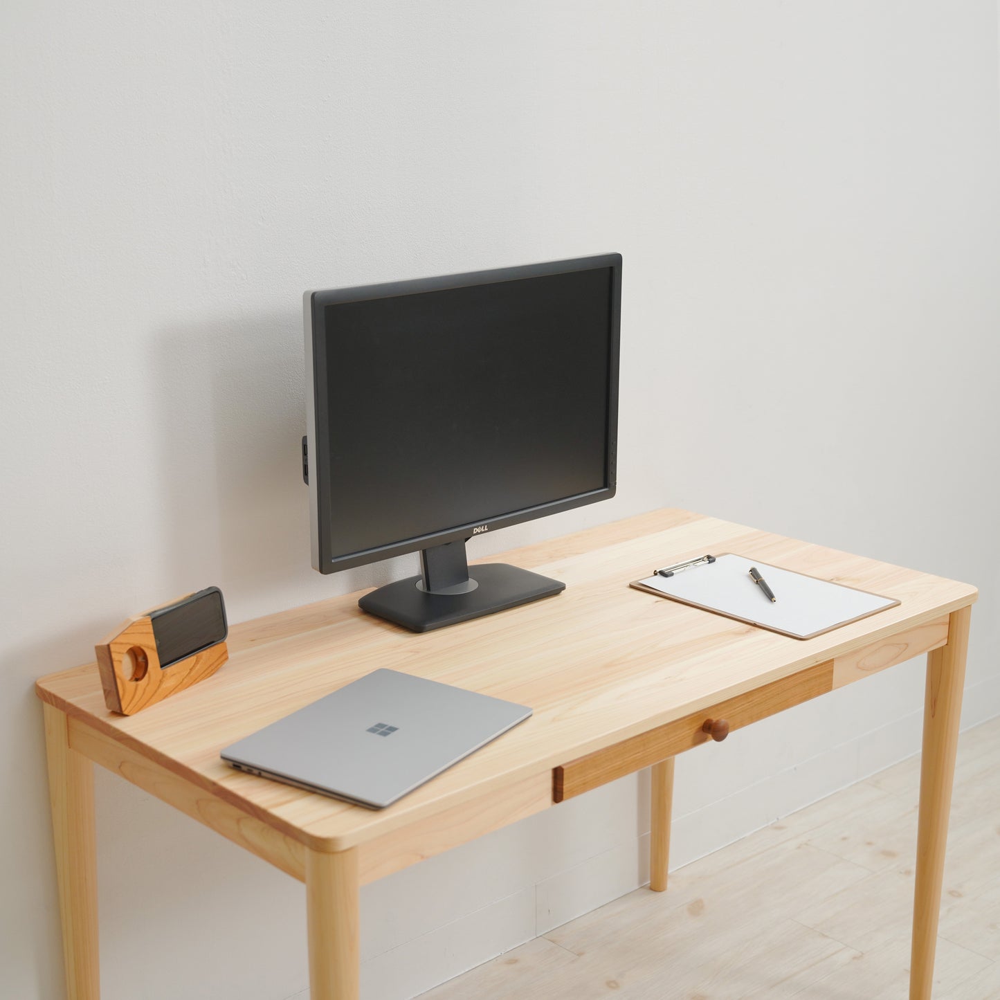 Riguru study desk