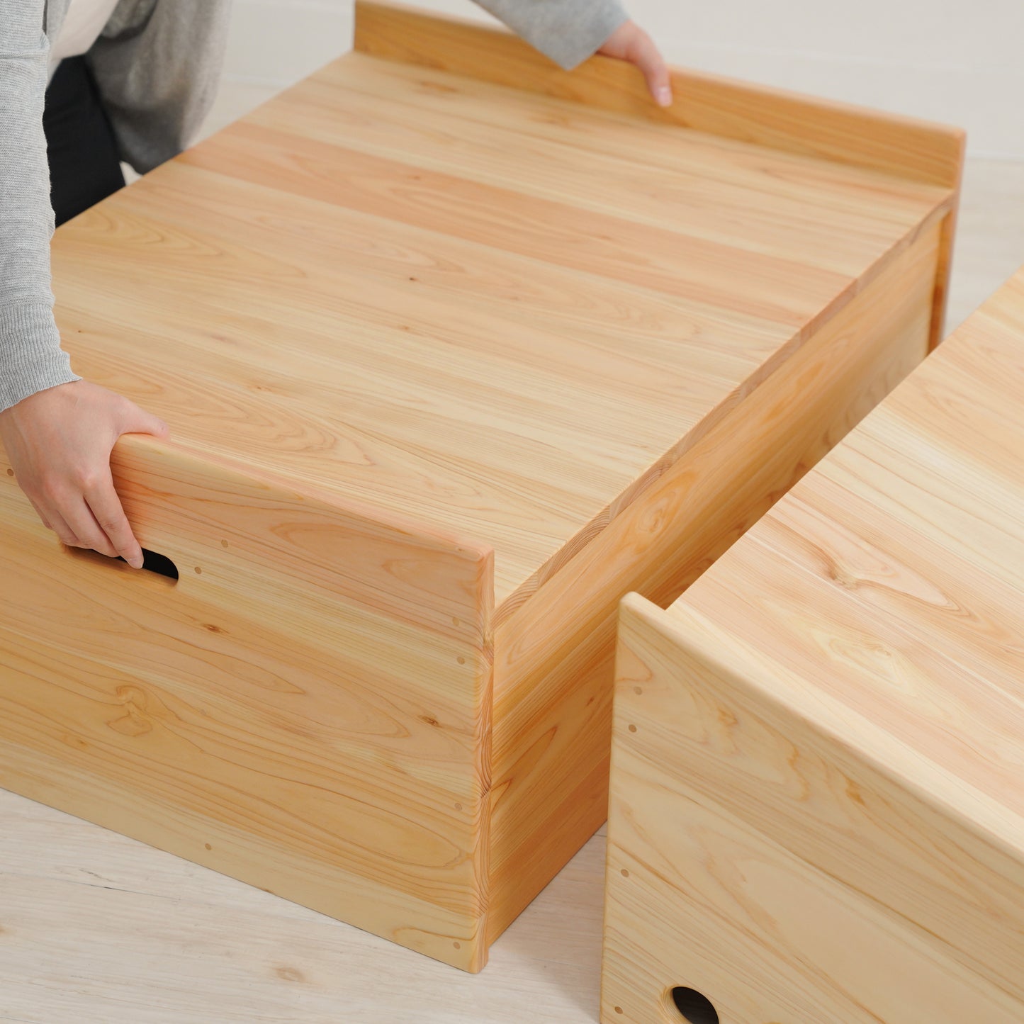 Baby climbing platform for kindergartens and nurseries