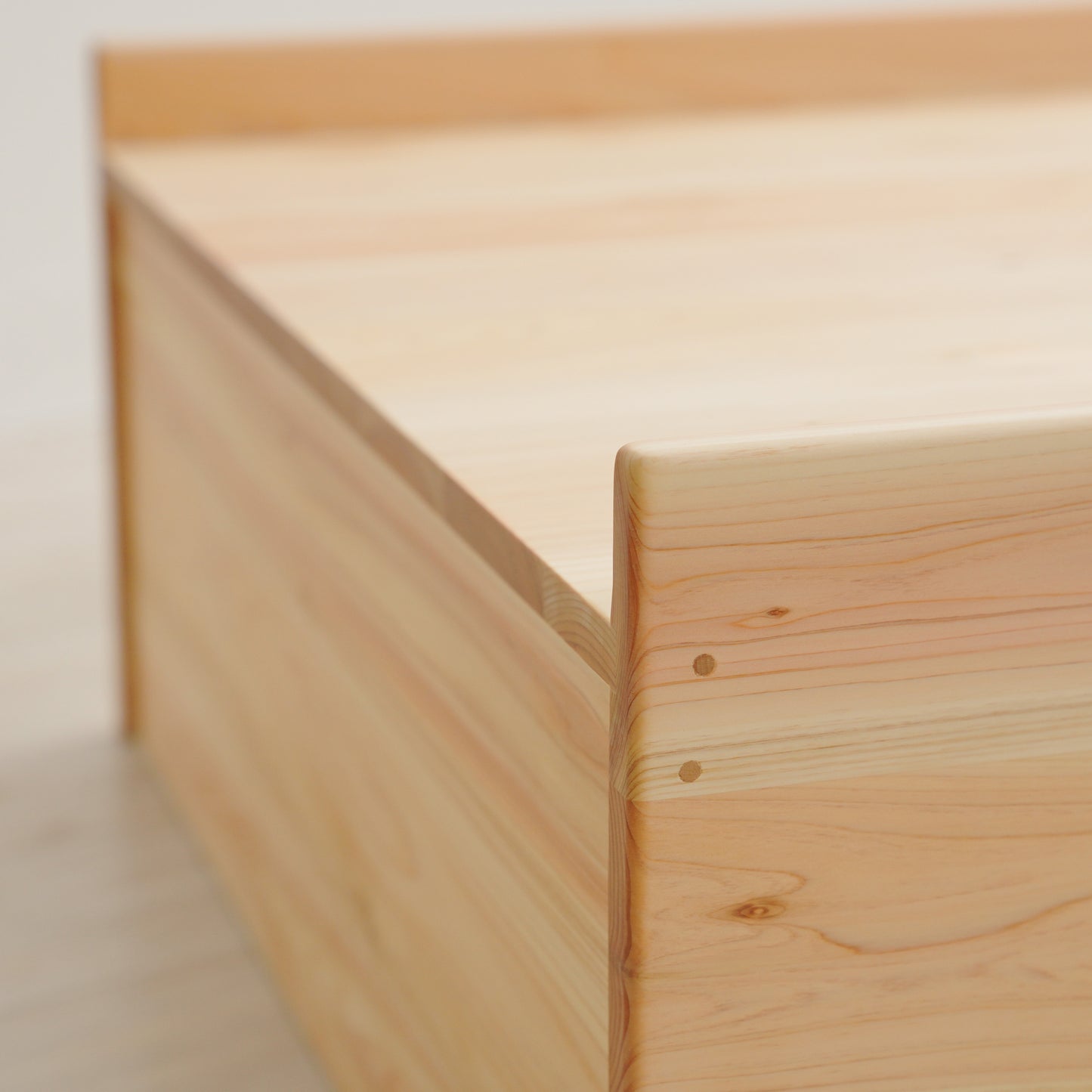 Baby climbing platform for kindergartens and nurseries