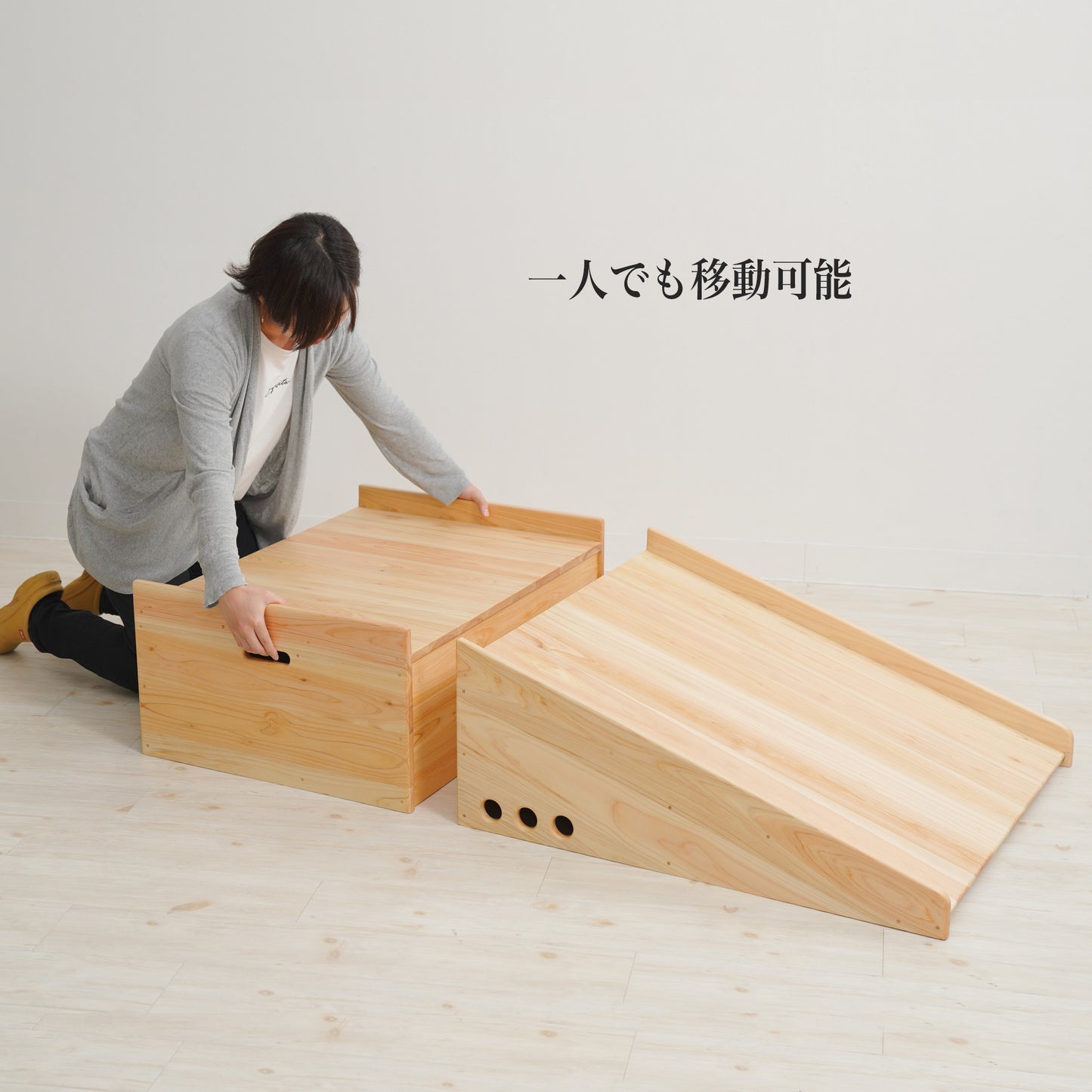 Baby climbing platform for kindergartens and nurseries