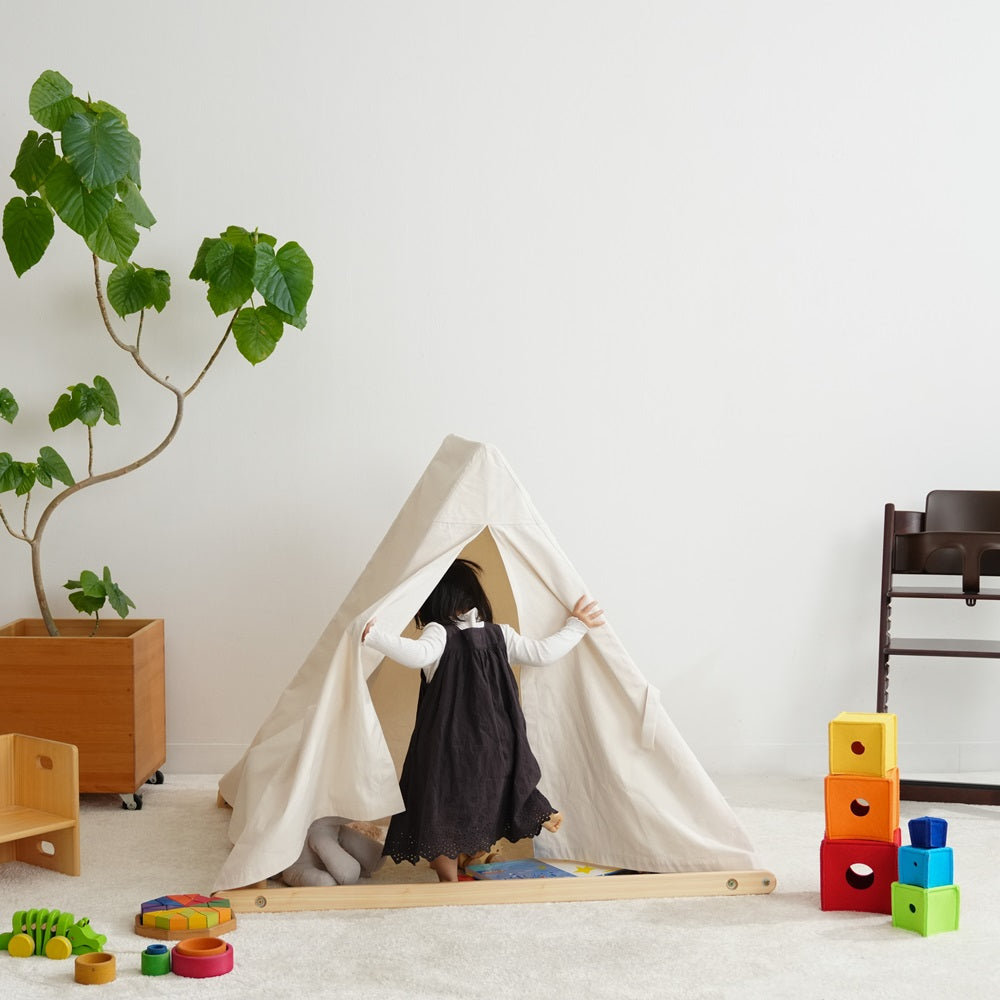 Indoor swing/play tent