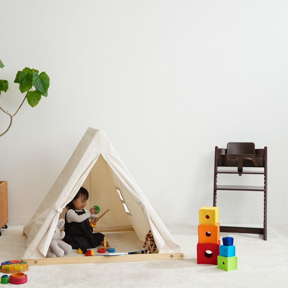 Indoor swing/play tent