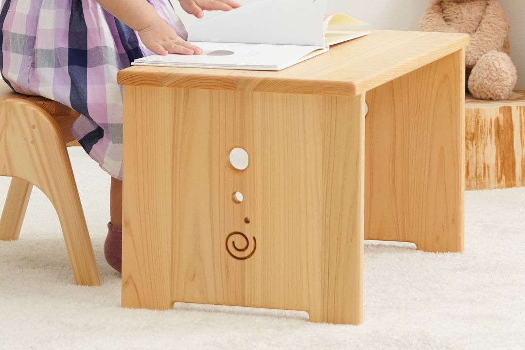 花テーブル 渦模様