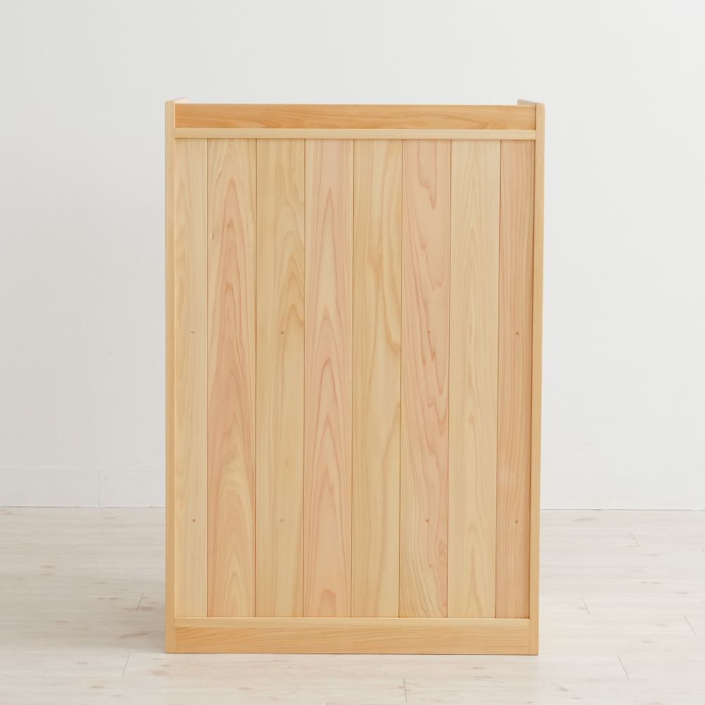 Bag and clothing storage shelves
