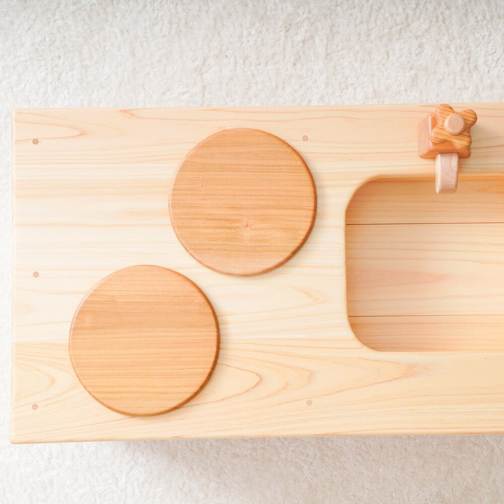 Sitting play table