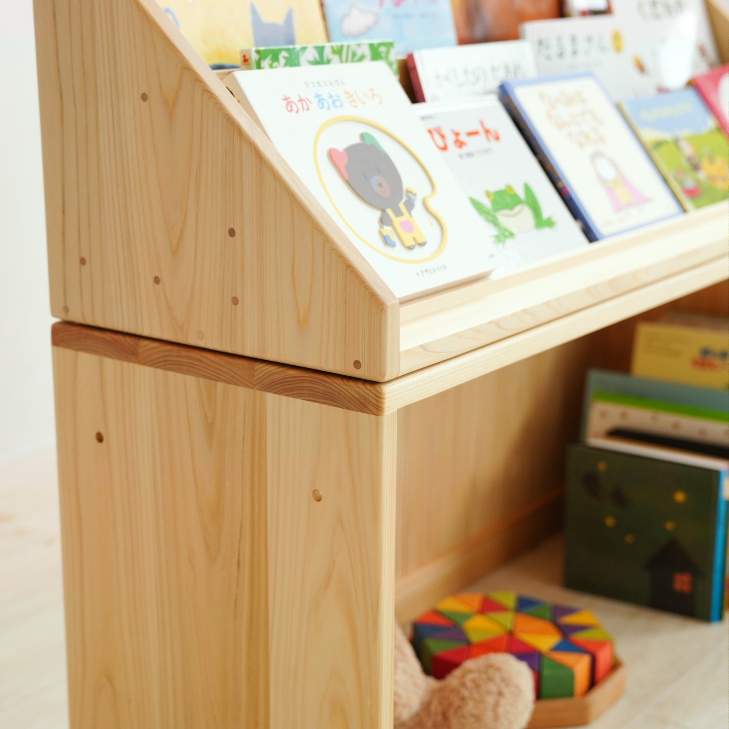 Morimori Toys and Picture Book Shelf Series