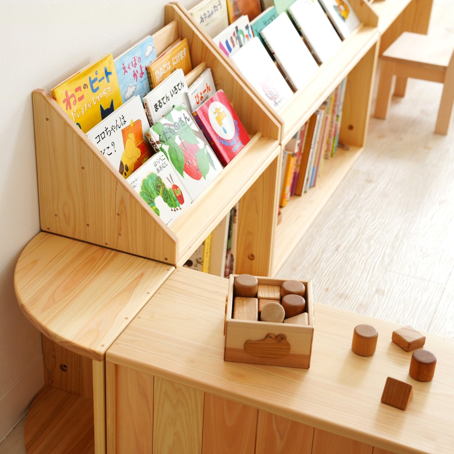 Morimori Toys and Picture Book Shelf Series