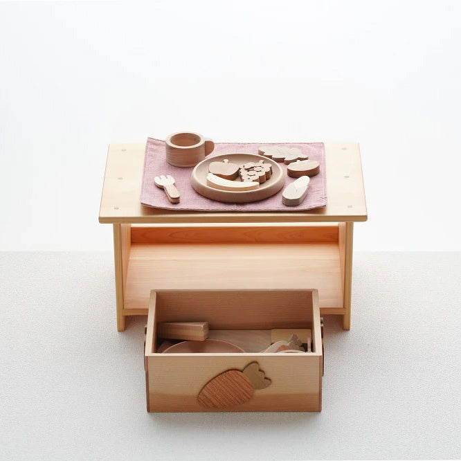 Play set and shelf
