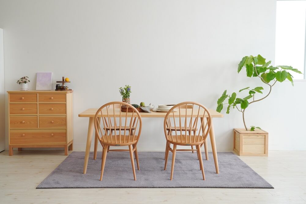 Rounded rectangular dining table
