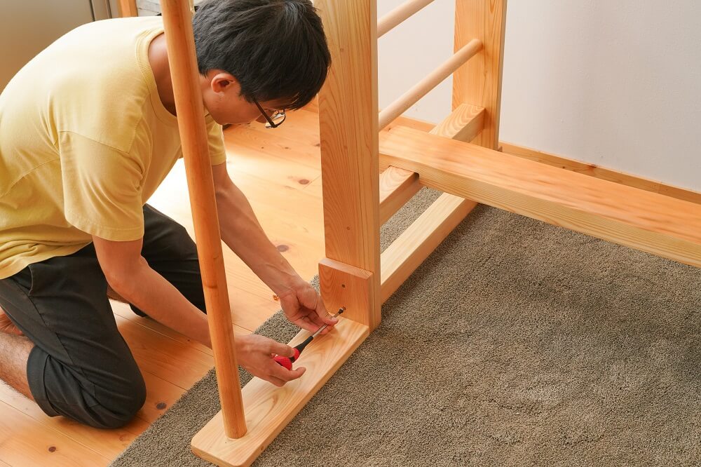 Indoor monkey bars