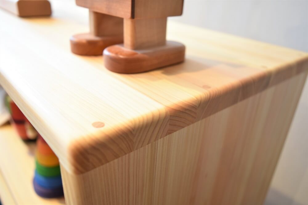 Toy shelf