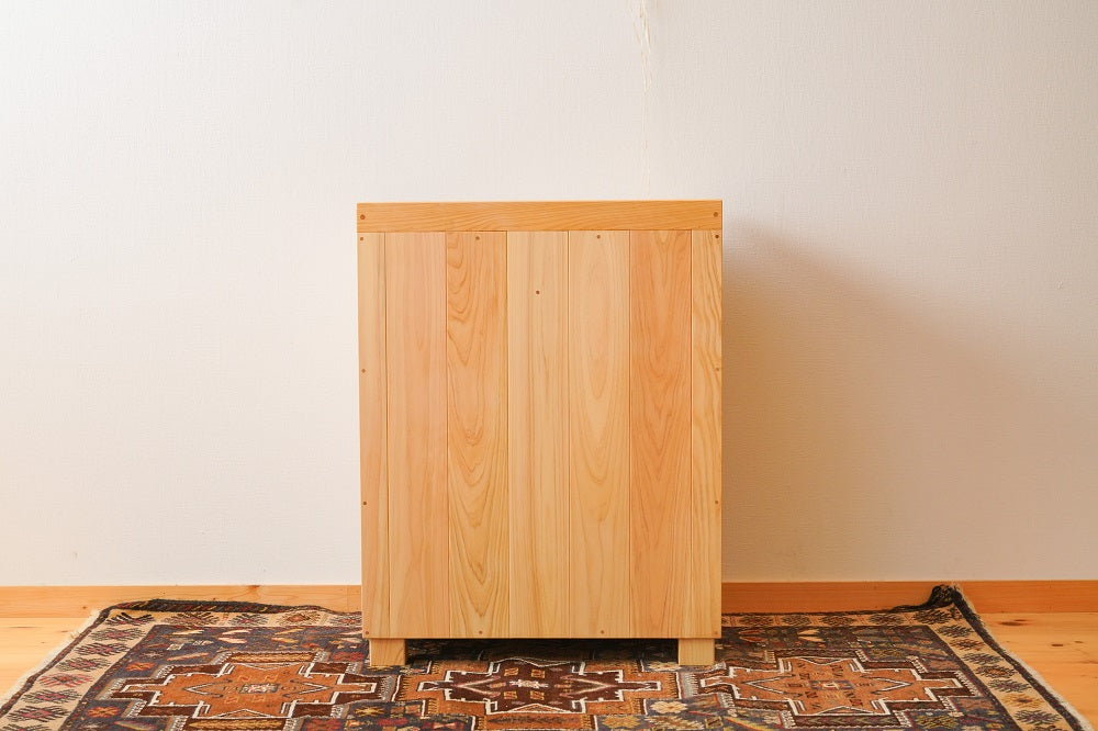 A chest that can hold a lot of clothes