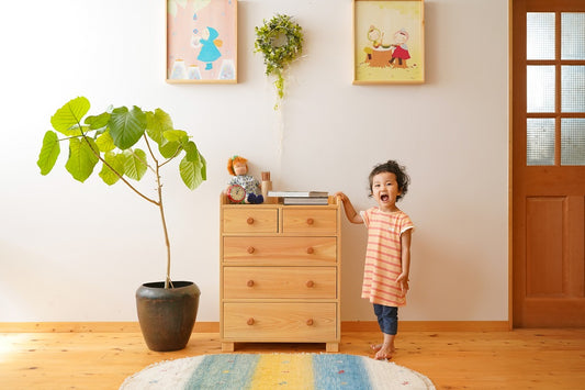 A chest that can hold a lot of clothes