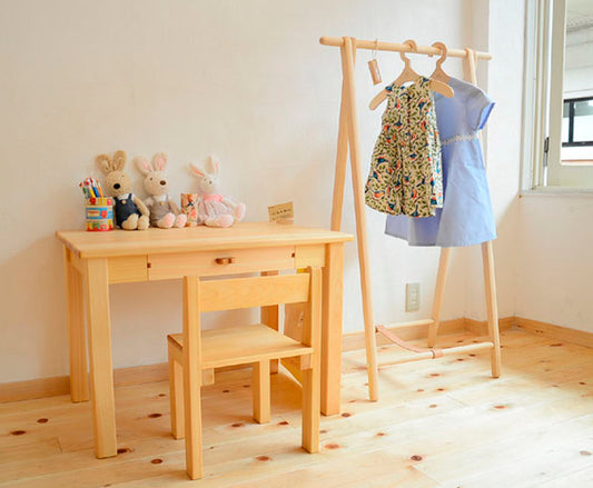 Childhood desk with chair