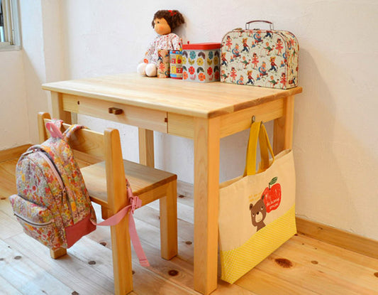 Childhood desk with chair