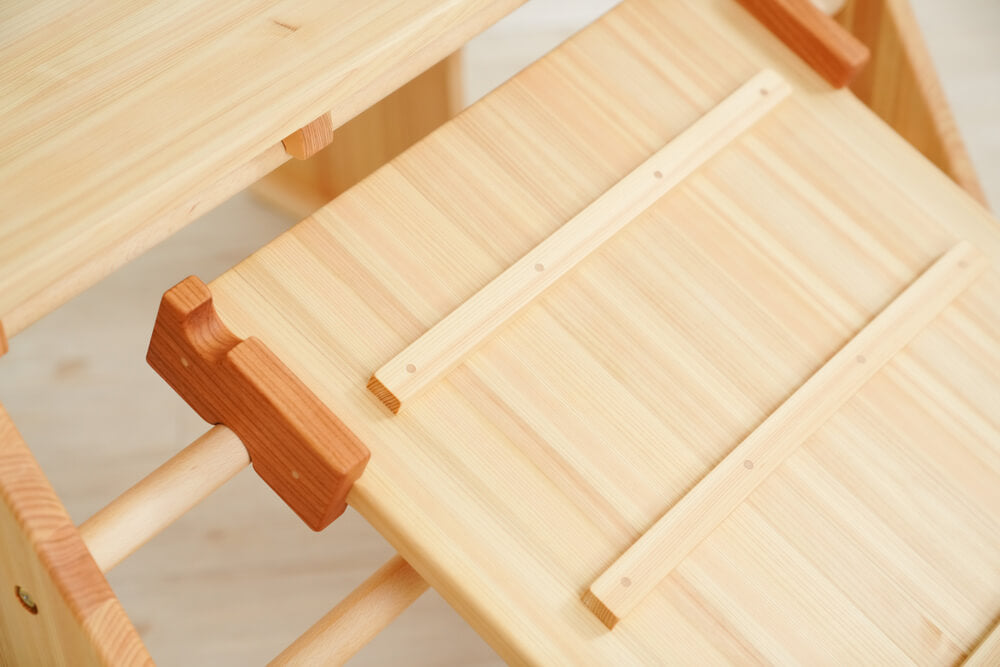 Wooden indoor playground equipment: climbing platform + slide