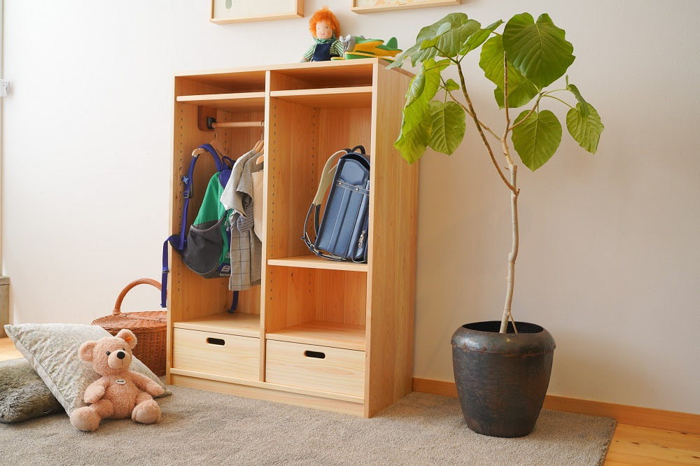 Clothes and backpack storage shelf