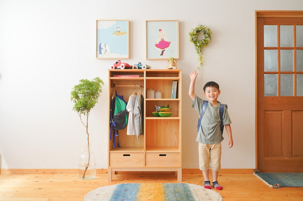 Clothes and backpack storage shelf