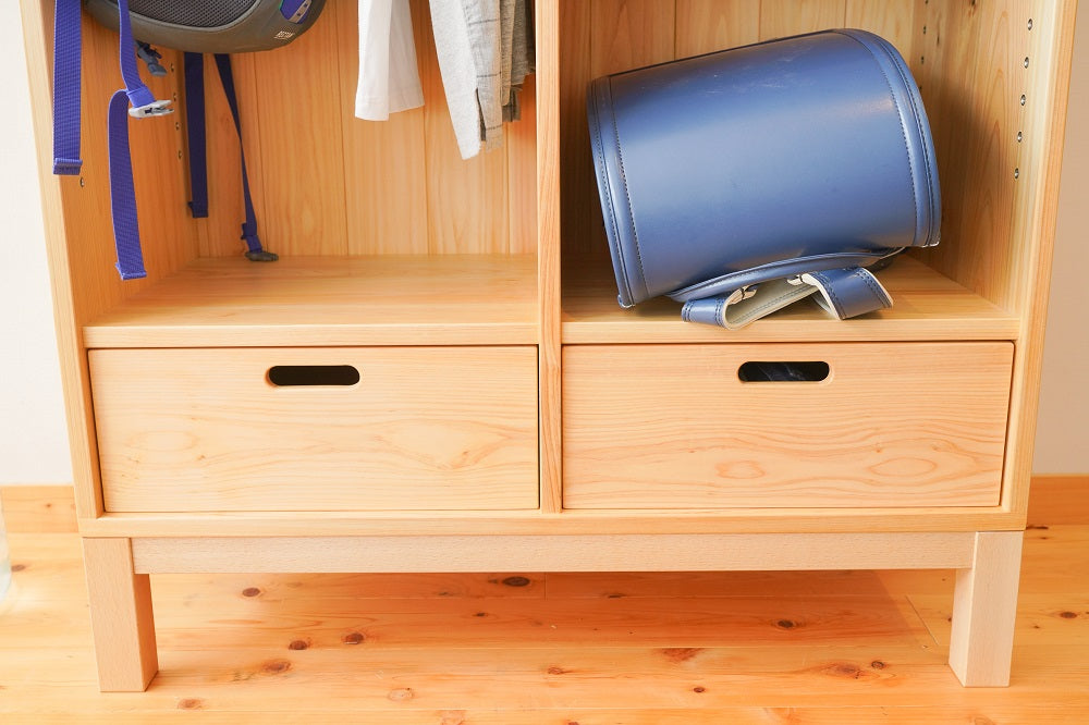 Clothes and backpack storage shelf