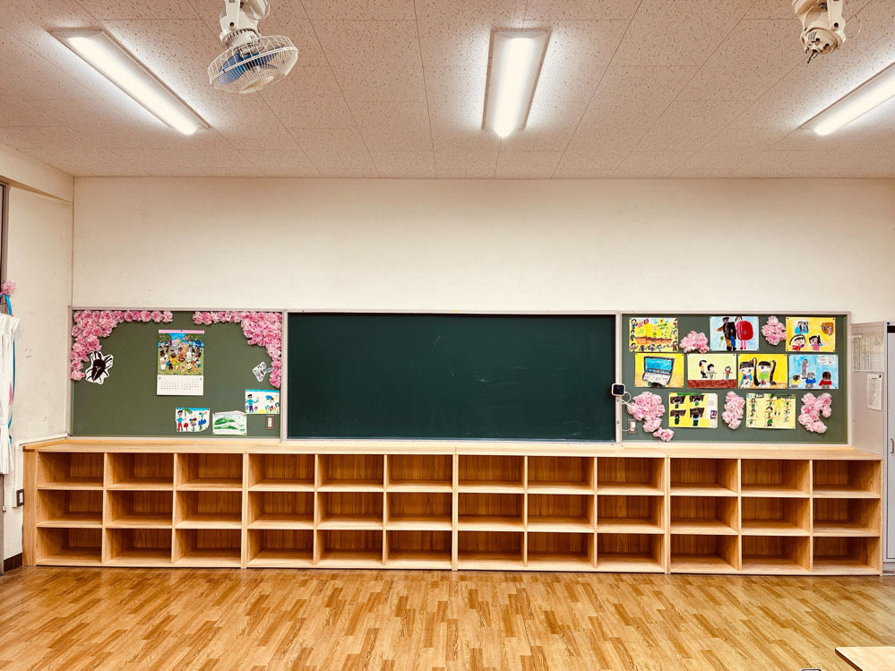 香美市立舟入小学校　子ども家具専門店なかよしライブラリーの特注ロッカー納品