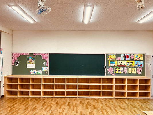 香美市立舟入小学校　子ども家具専門店なかよしライブラリーの特注ロッカー納品