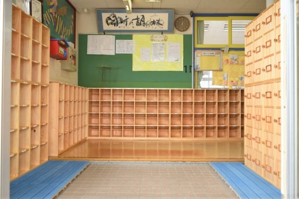 千葉県　市川保育園　下駄箱