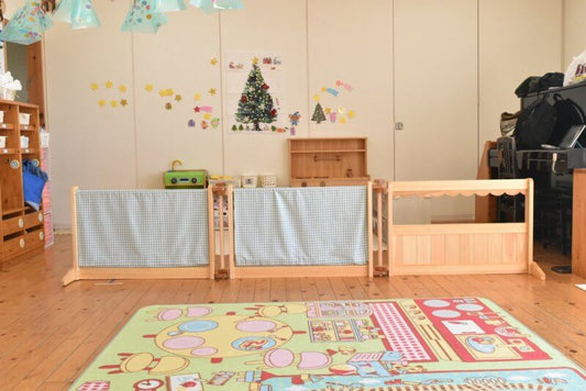 高知県　芸術学園幼稚園　パーティション