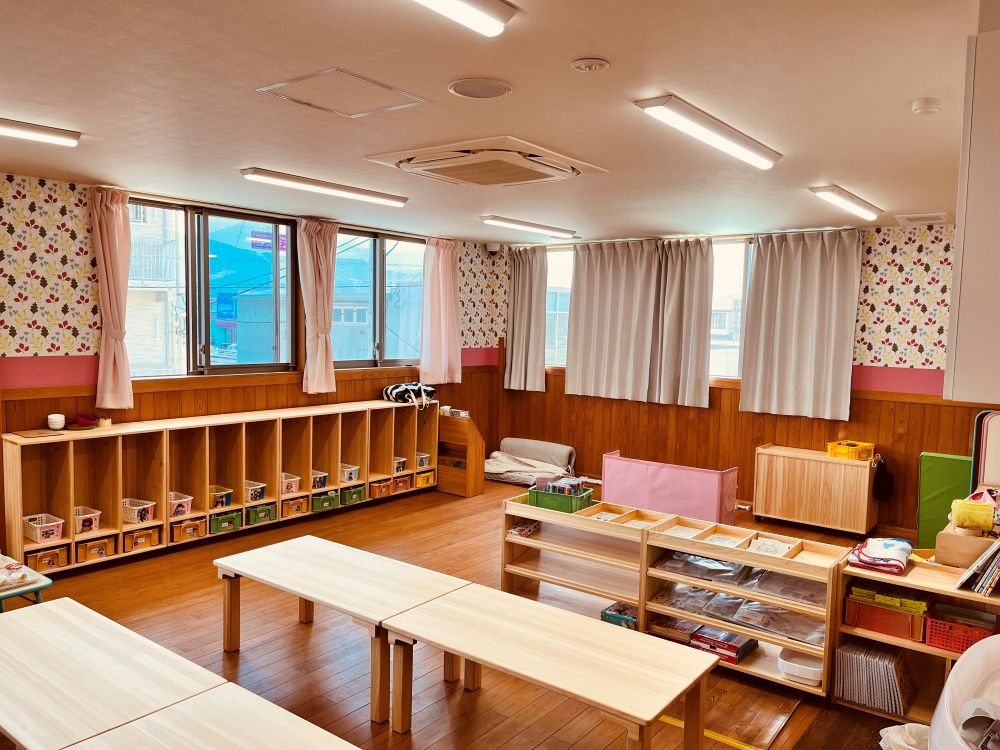 なかよしライブラリー　保育家具　古川認定こども園への導入事例