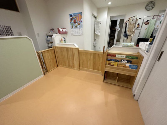 東京都　小規模保育園　仕切り家具