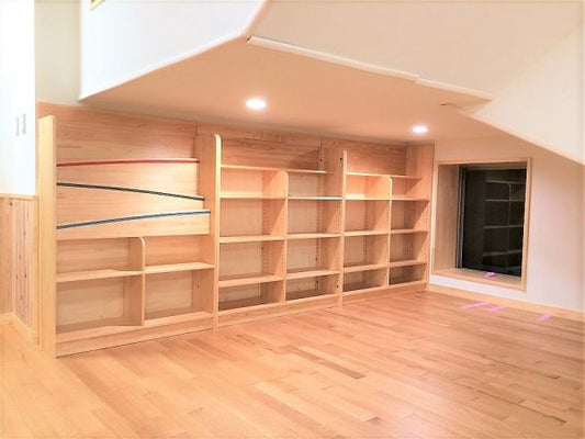 大阪府　水尾保育園　オリジナル絵本コーナー