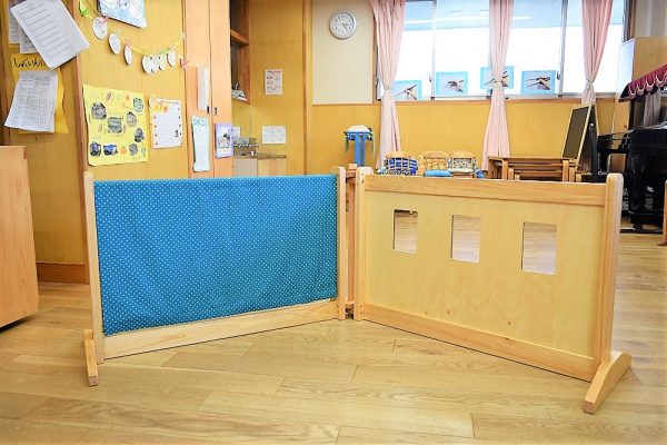 大阪府　神童幼稚園　ままごとパーテーション