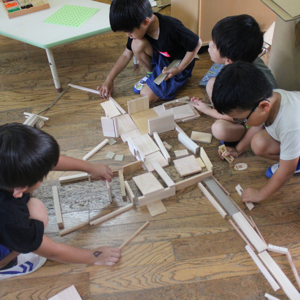 子どもたちの創造力を育む天然木の創作キット – なかよしライブラリー