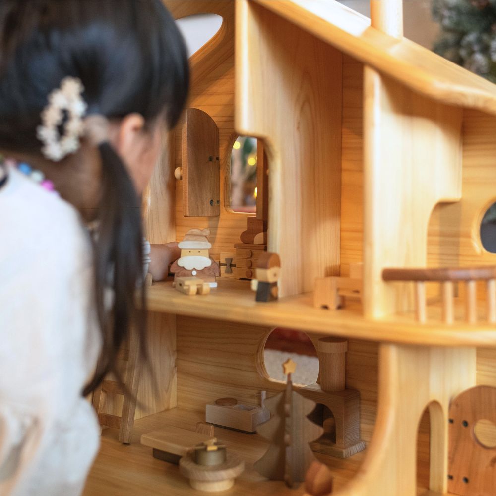 木製ドールハウス｜国産無垢材×職人仕上げの家具付きおもちゃ