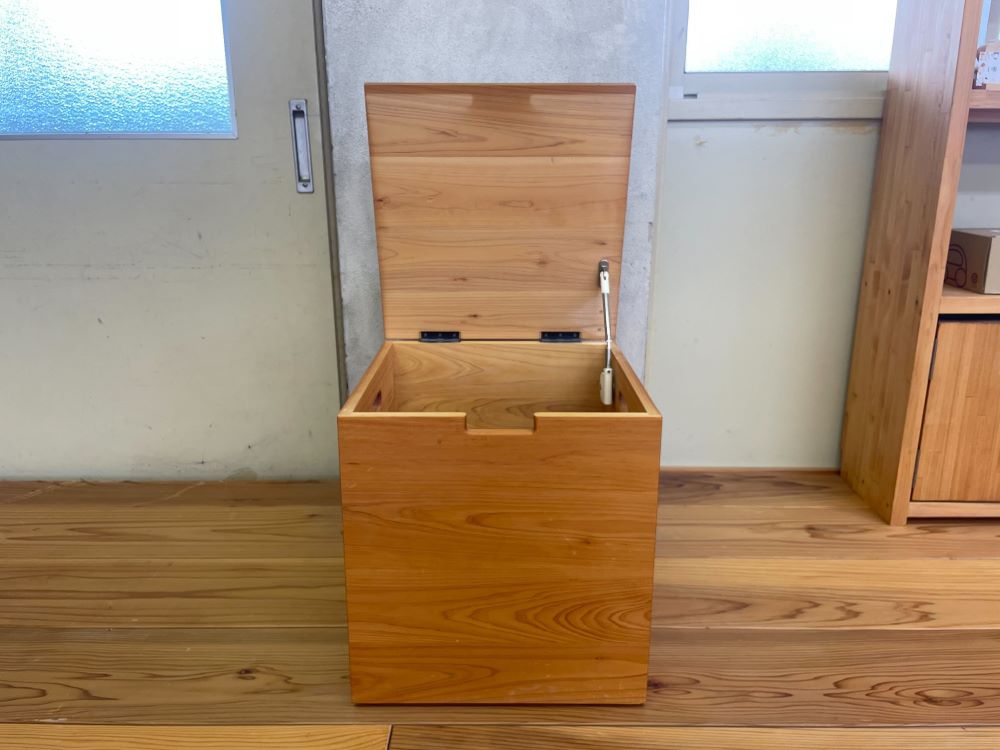 名前のないスツール（アウトレット品）