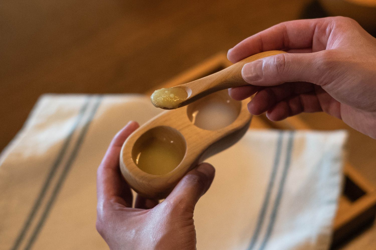 離乳食にぴったり 木の器セット｜クラフト木の実「ぺレンツ 手のひら皿