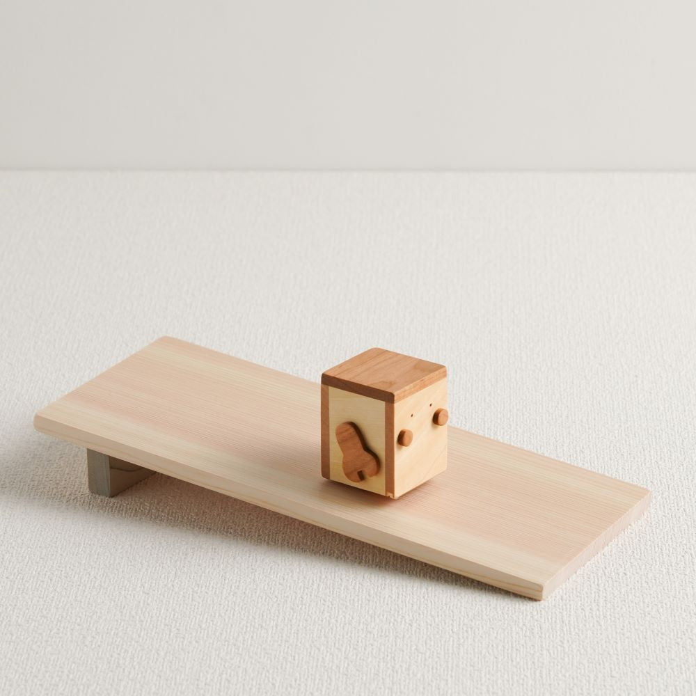 とことこ人形（坂道付き）