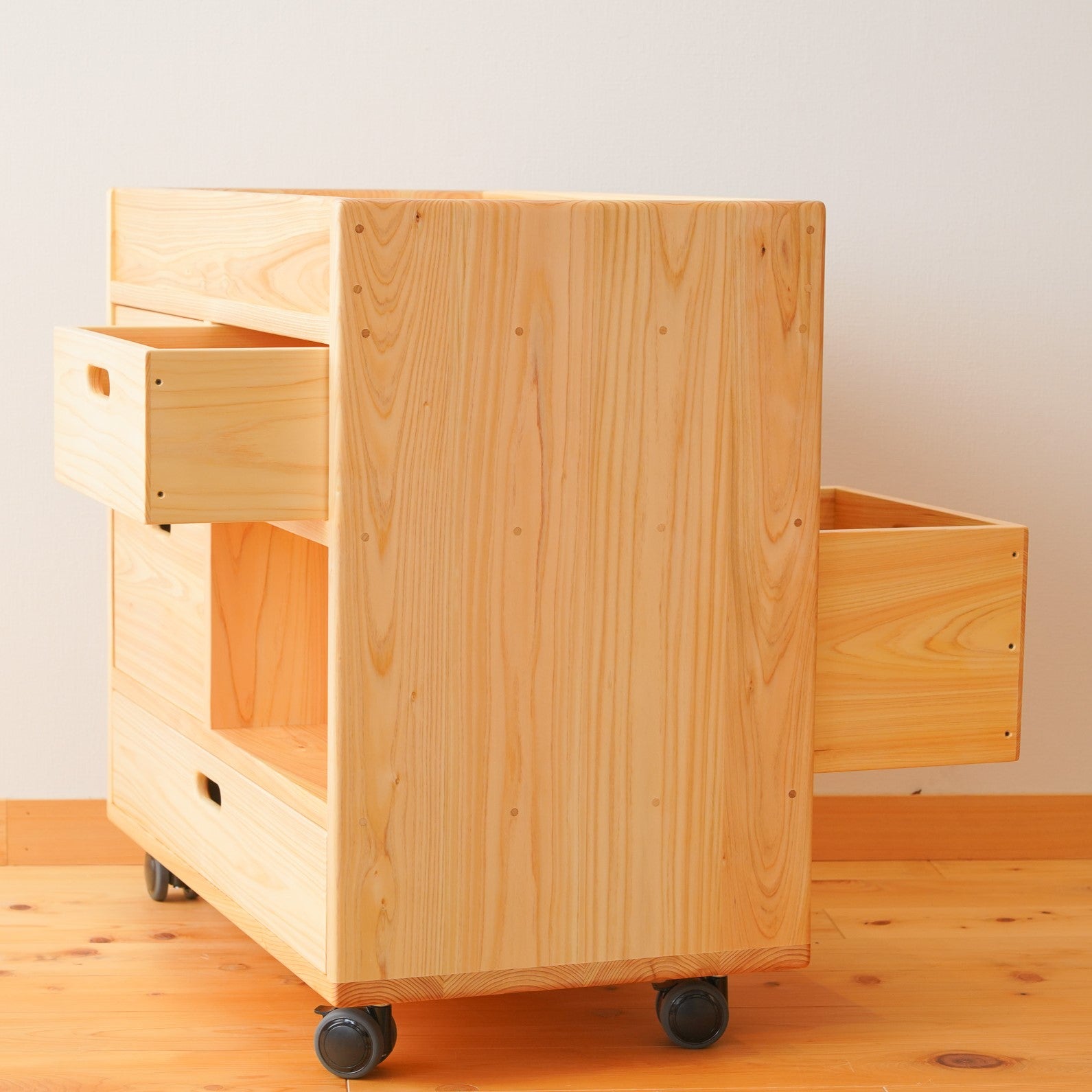 ツールワゴンの画像