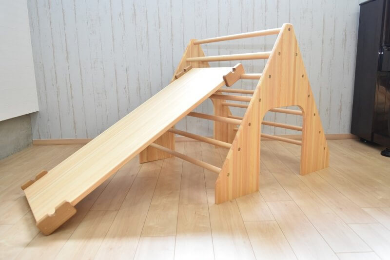 木製滑り台