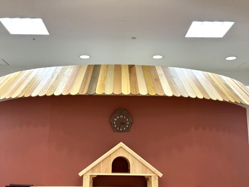 子育て広場ポノ
なかよしライブラリー 木製家具
木製遊具