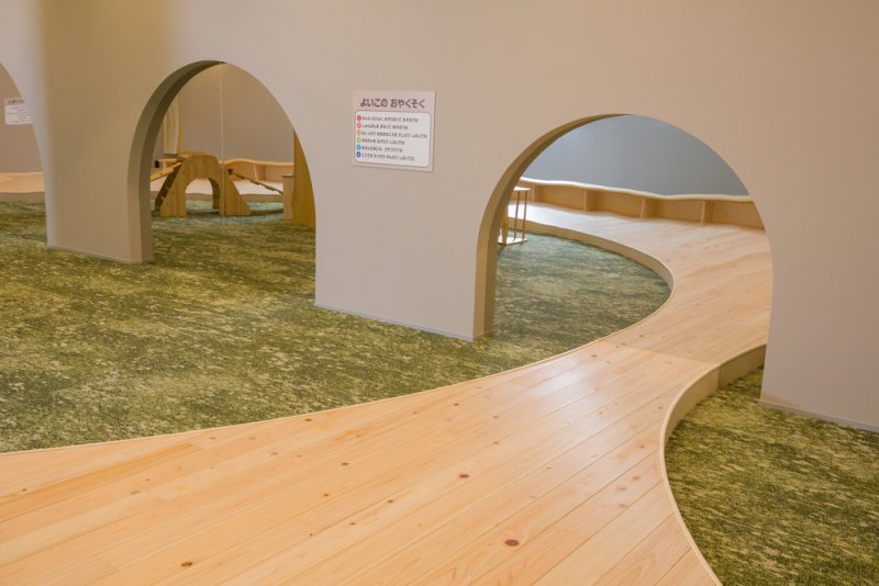 木製遊具ステンレス鏡面仕上げトンネル